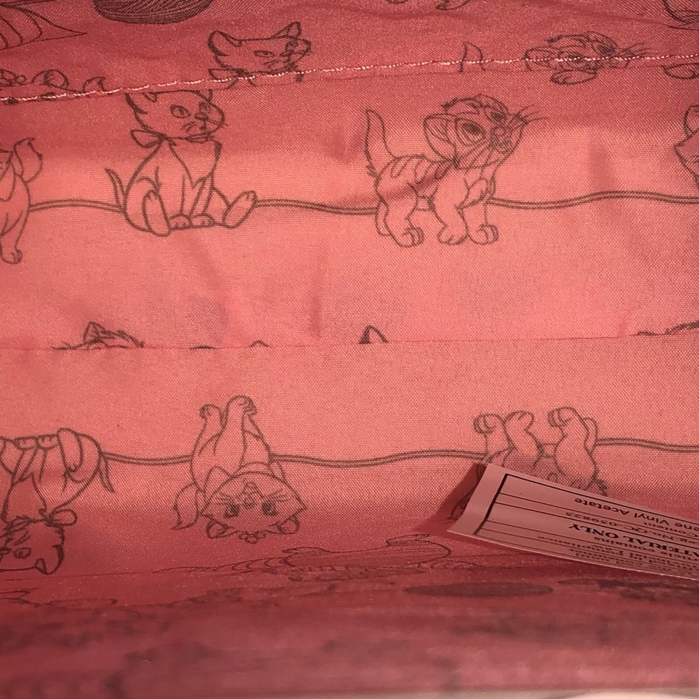 SOLD!DISNEY CATS CROSSBODY BAG & WALLET - Picture 5 of 8